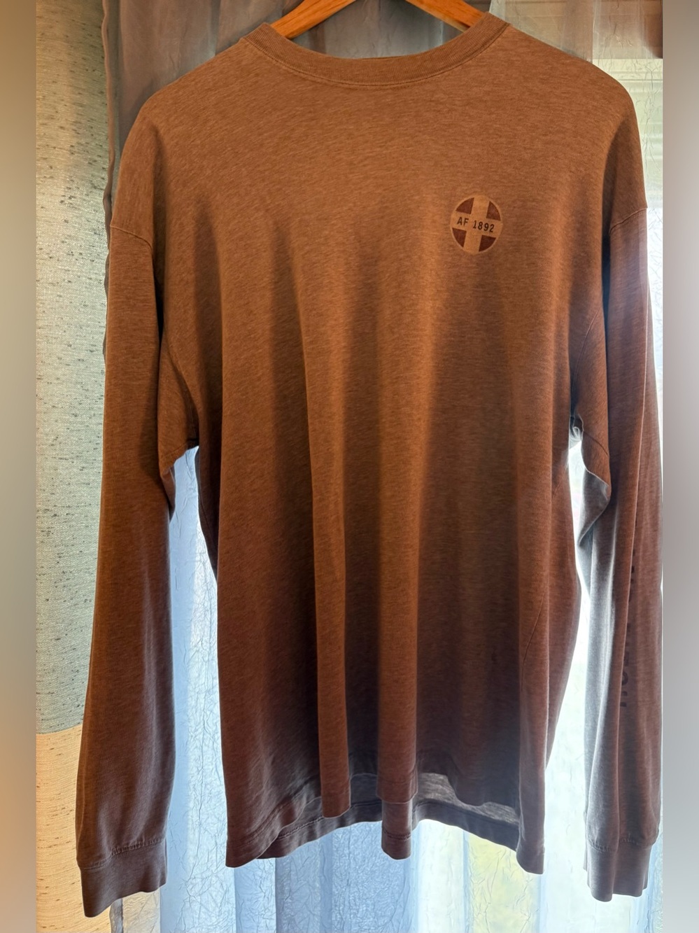 Abercrombie & Fitch Vintage gray Long-Sleeve Crewneck Tee